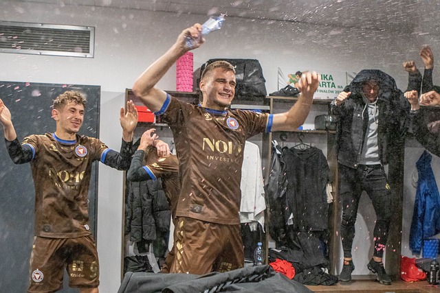 对于一位刚 对于一位刚